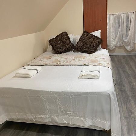A Comfortable Room New York Exterior foto